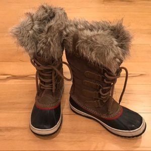 Sorel ‘Joan of Arctic’ Boots